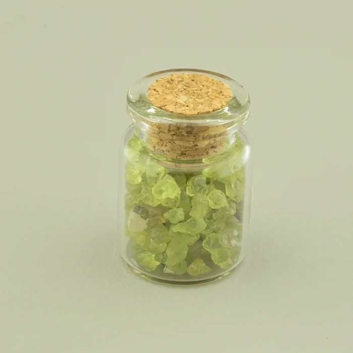 Хризоліт: Сонячний камінь натхнення і радості